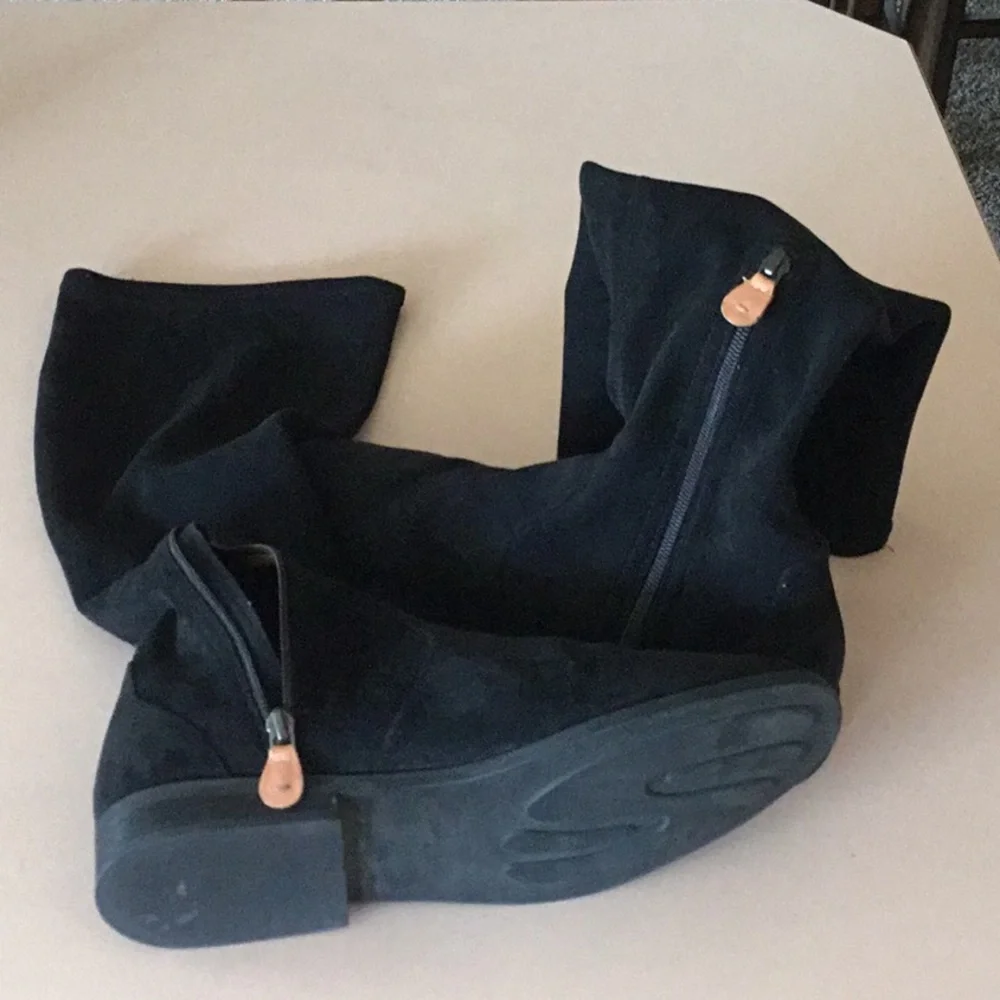Gentle Souls Black Women's Knee-High Suede Boots with Side Zipper Size 11 - Picture 4 of 4